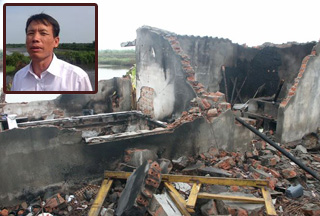 <i>Ngôi nhà của gia đình ông Đoàn Văn Vươn bị lực lượng vũ trang đập phá trong vụ cưỡng chế đất đai ở Tiên Lãng, Hải Phòng tháng 4/2012.</i>